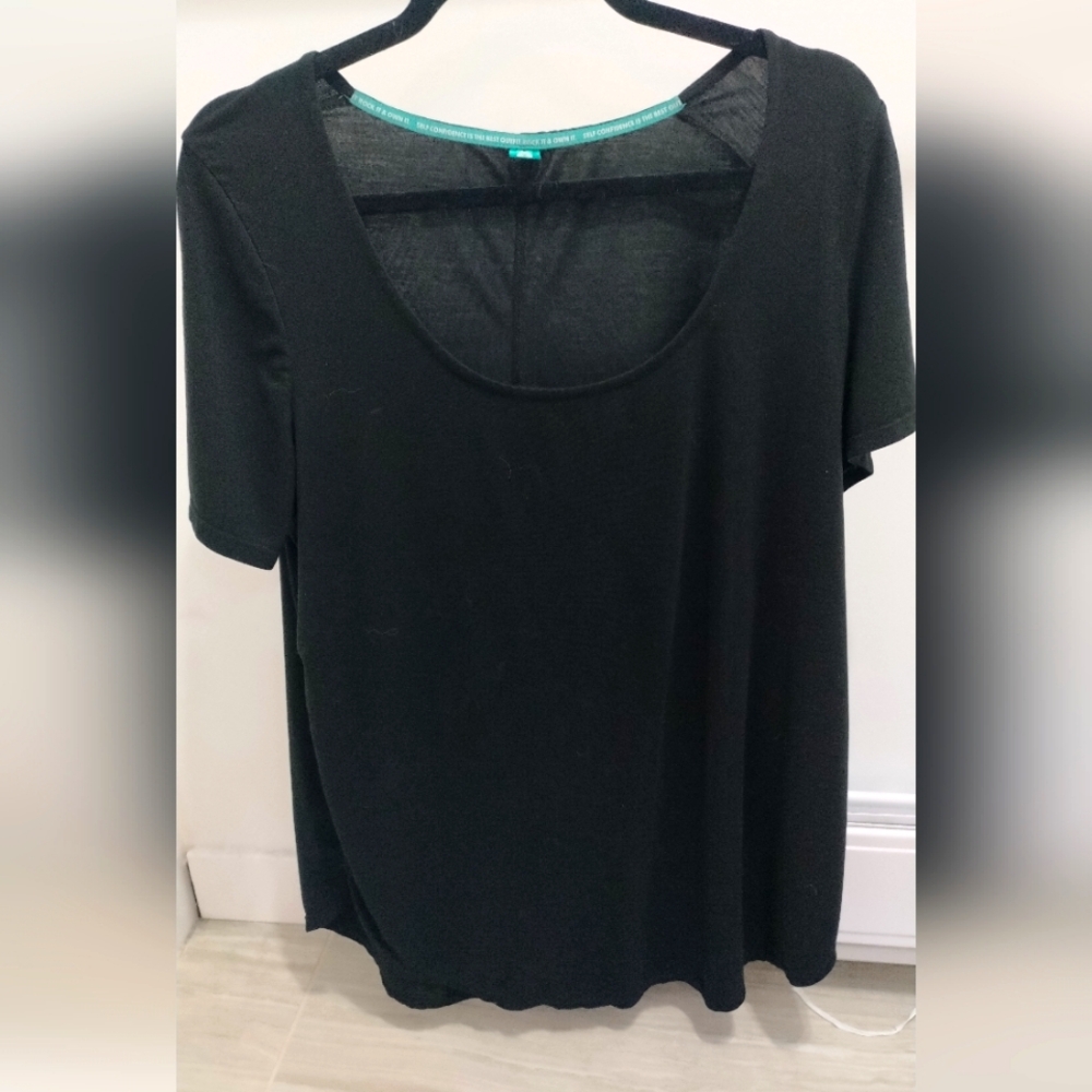 Sweetlegs black classic tee T-shirt Large top